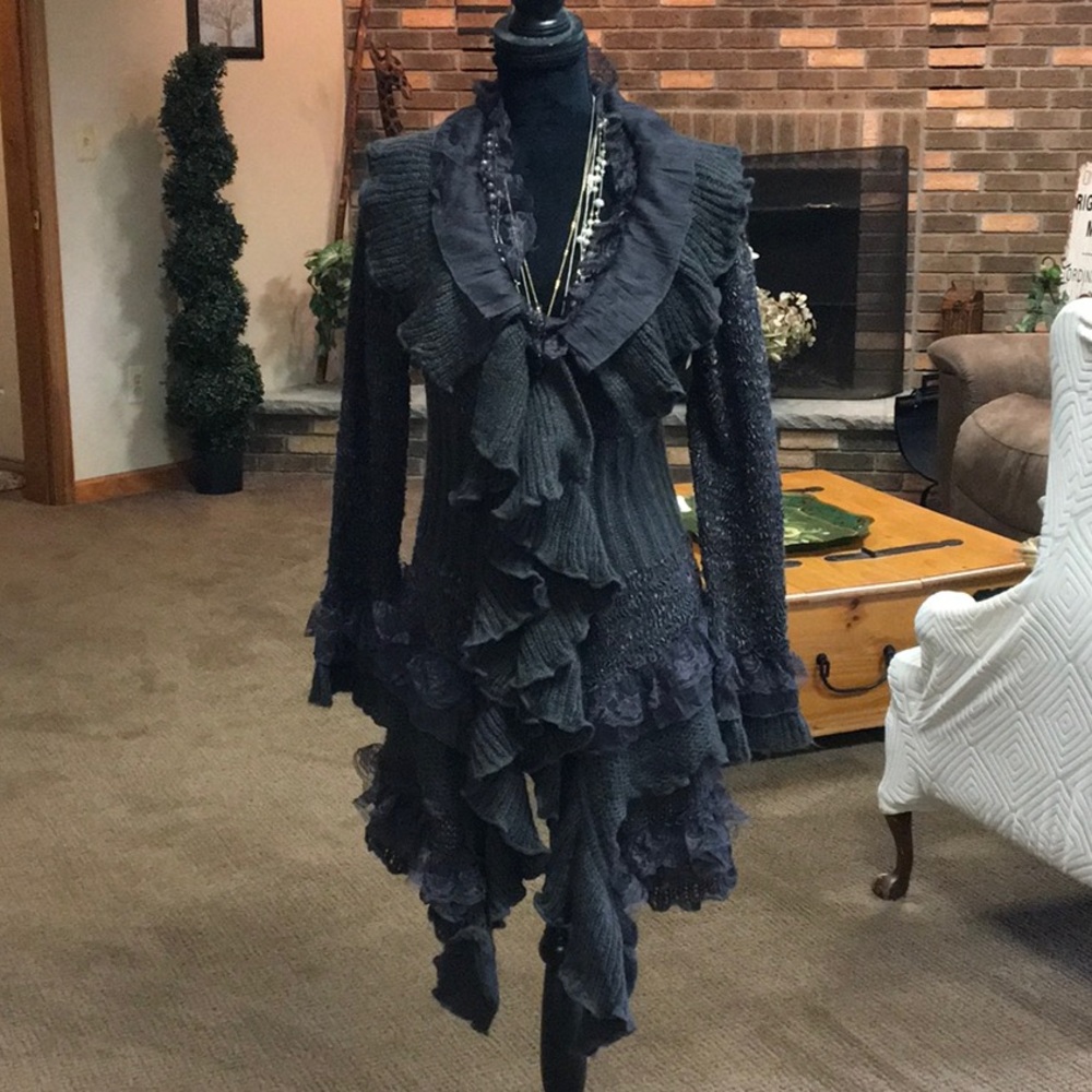 Beautiful cardigan sweater by John Fashion